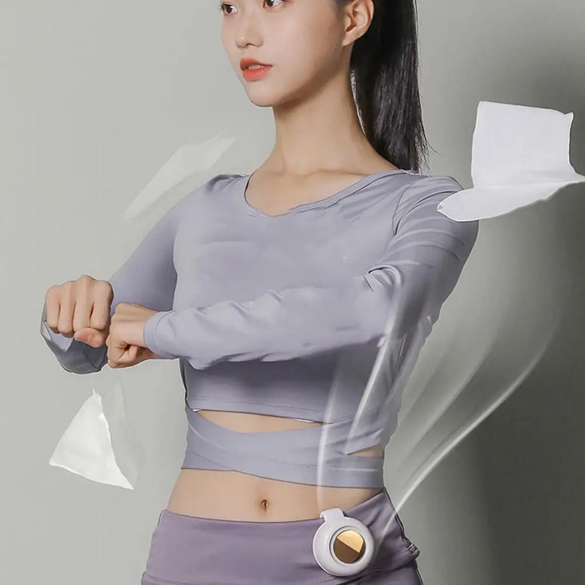 Portable Silent Mini Bladeless Electric Fan,Small fan Clip on Shirt Waist Mini Bladeless Fan Adjustable 3-Speed For Outdoor
